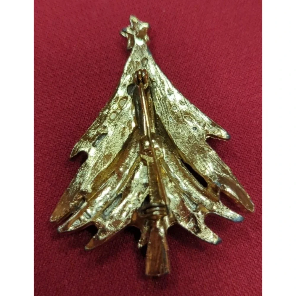 Vintage Christmas Tree Retro Brooch Pin Very Pretty With Colored Stones